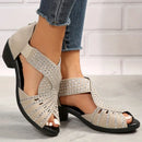 Nuevas sandalias de diamantes de verano